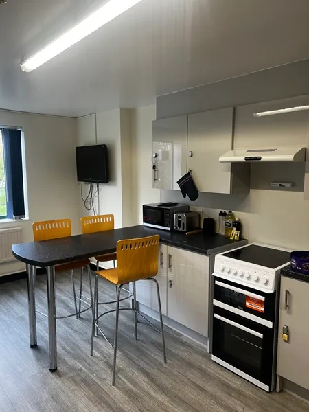 Ensuite Kitchen with TV, cooker and microwave