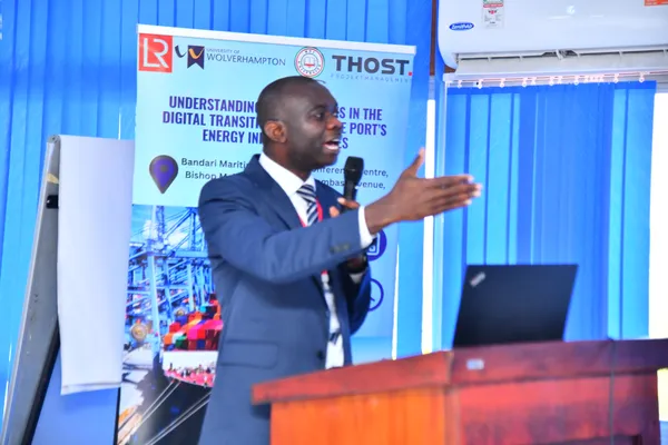 Emmanuel Daniel giving a speech at the Bandari Maritime Academy.